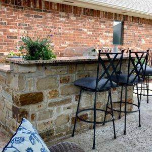 Custom Outdoor Bar and Grill by Nelson Landscaping in Oklahoma City